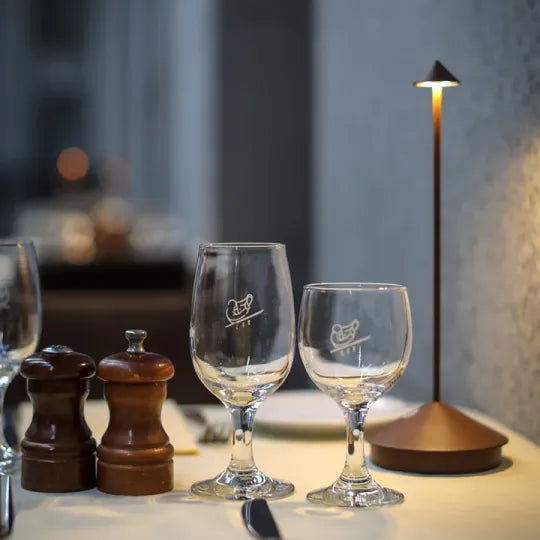Stolja | Trådlös och Uppladdningsbar LED Bordslampa