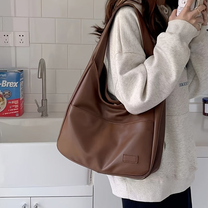 Minimalistisk Svart Läder Hoboväska | Vardags Chic