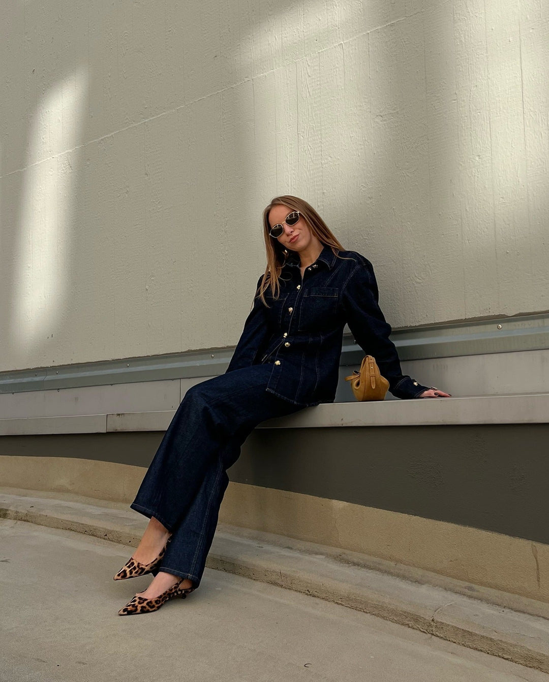 Dam Denim Stil Uppsättning | Utsvängda Jeans Och Blus Klädsel