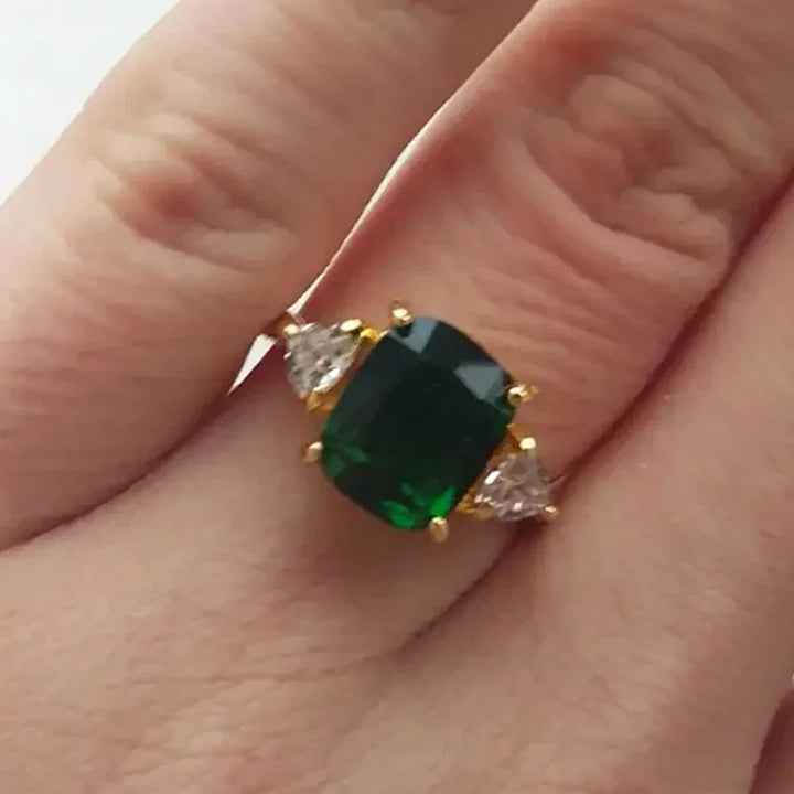 Eleganta Fyrkantig Grön ädelstensring
