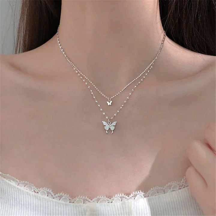 Vivienne | Eleganta silver Halsband Uppsättning med Skimrande Fjärilshänge