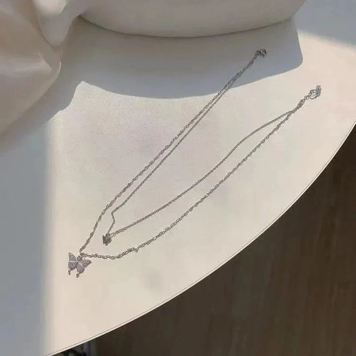 Vivienne | Eleganta silver Halsband Uppsättning med Skimrande Fjärilshänge