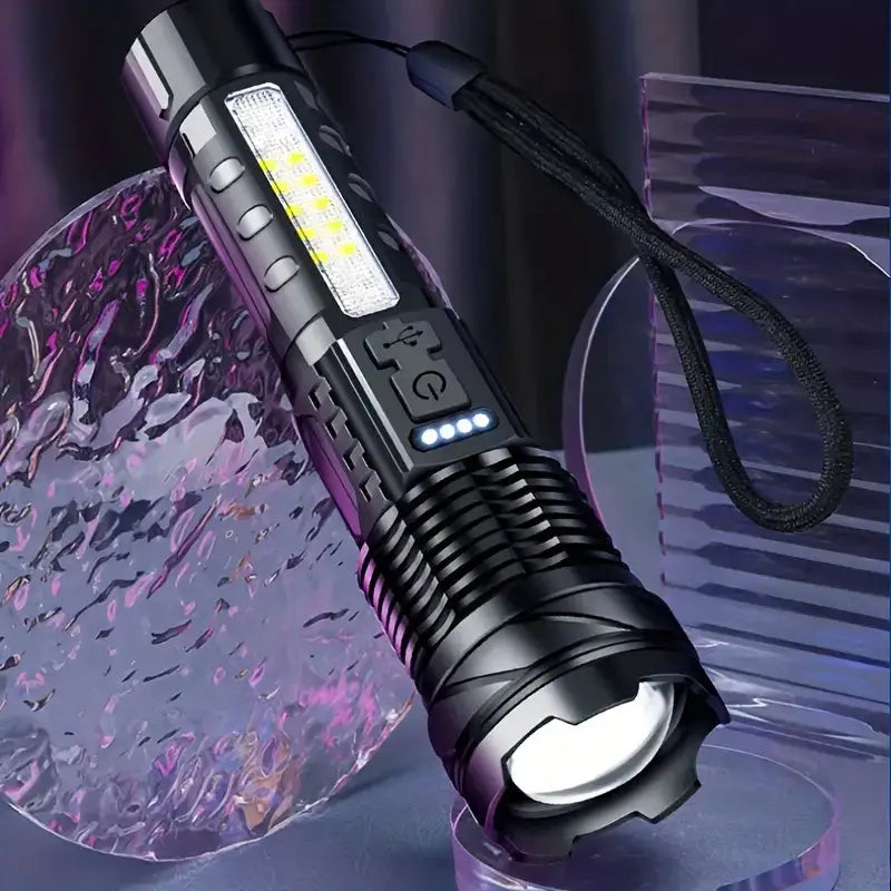 Max | Militär Ficklampa med Zoom och Vattentät Utformning