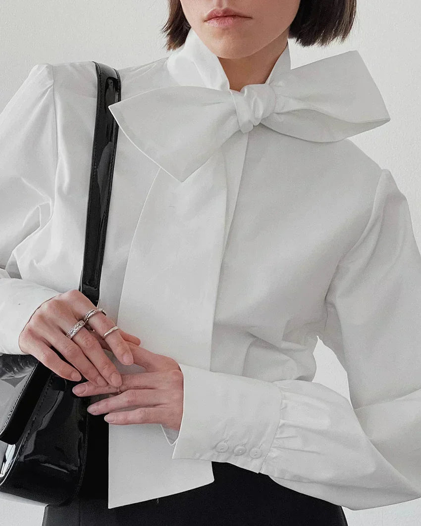 Dam Vit Blus | Eleganta Båge Knyt Hals och Tidlös Stil