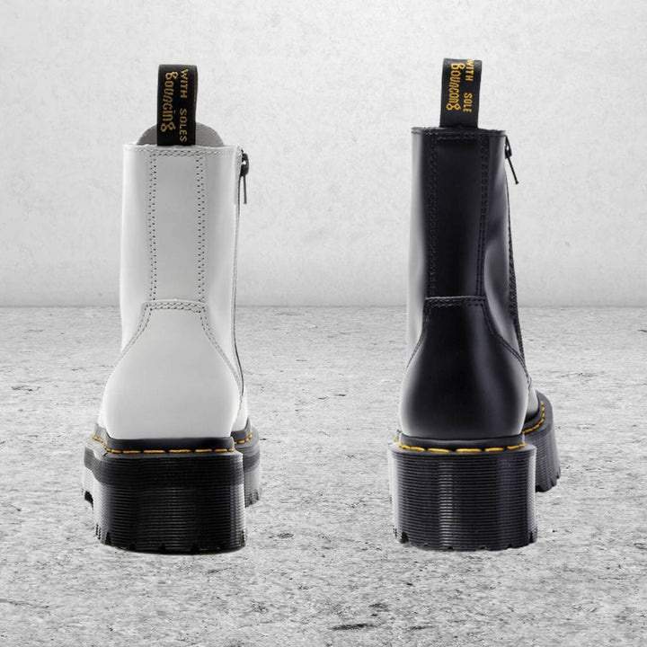 Martens | Modern Spetsig Känga - Stilren och Komfort-Fokuserad