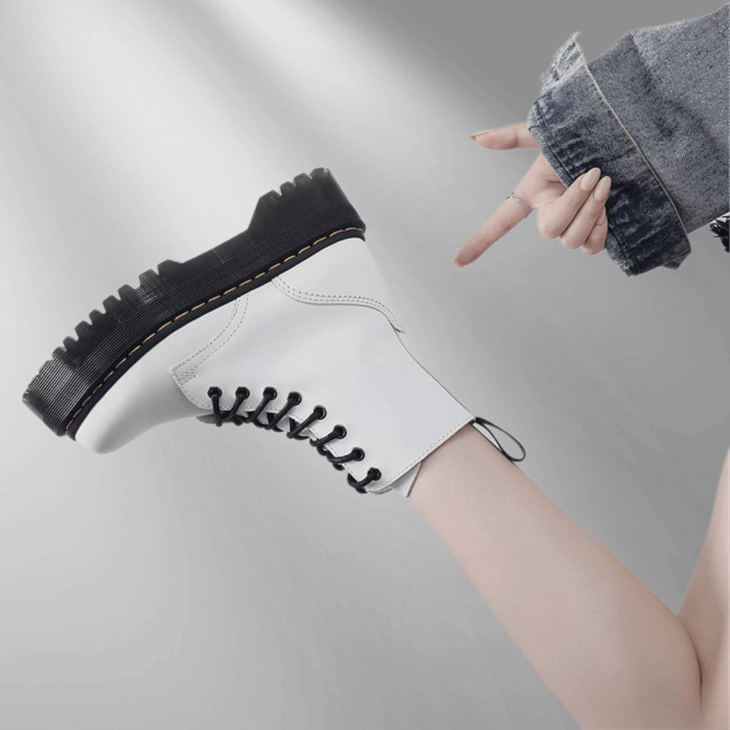 Martens | Modern Spetsig Känga - Stilren och Komfort-Fokuserad