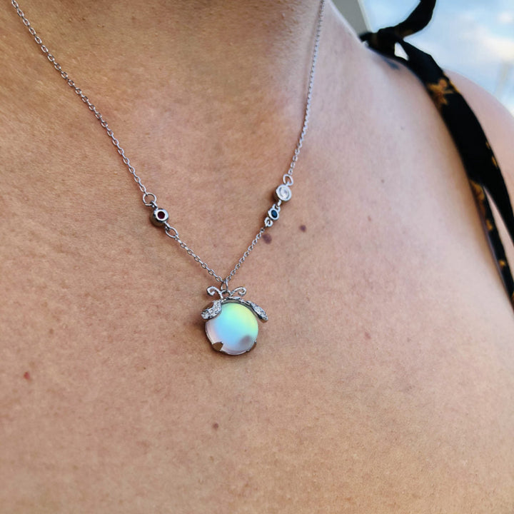 Mia | Sterling Silver Eldfluga Halsband med Månadssten Hänge